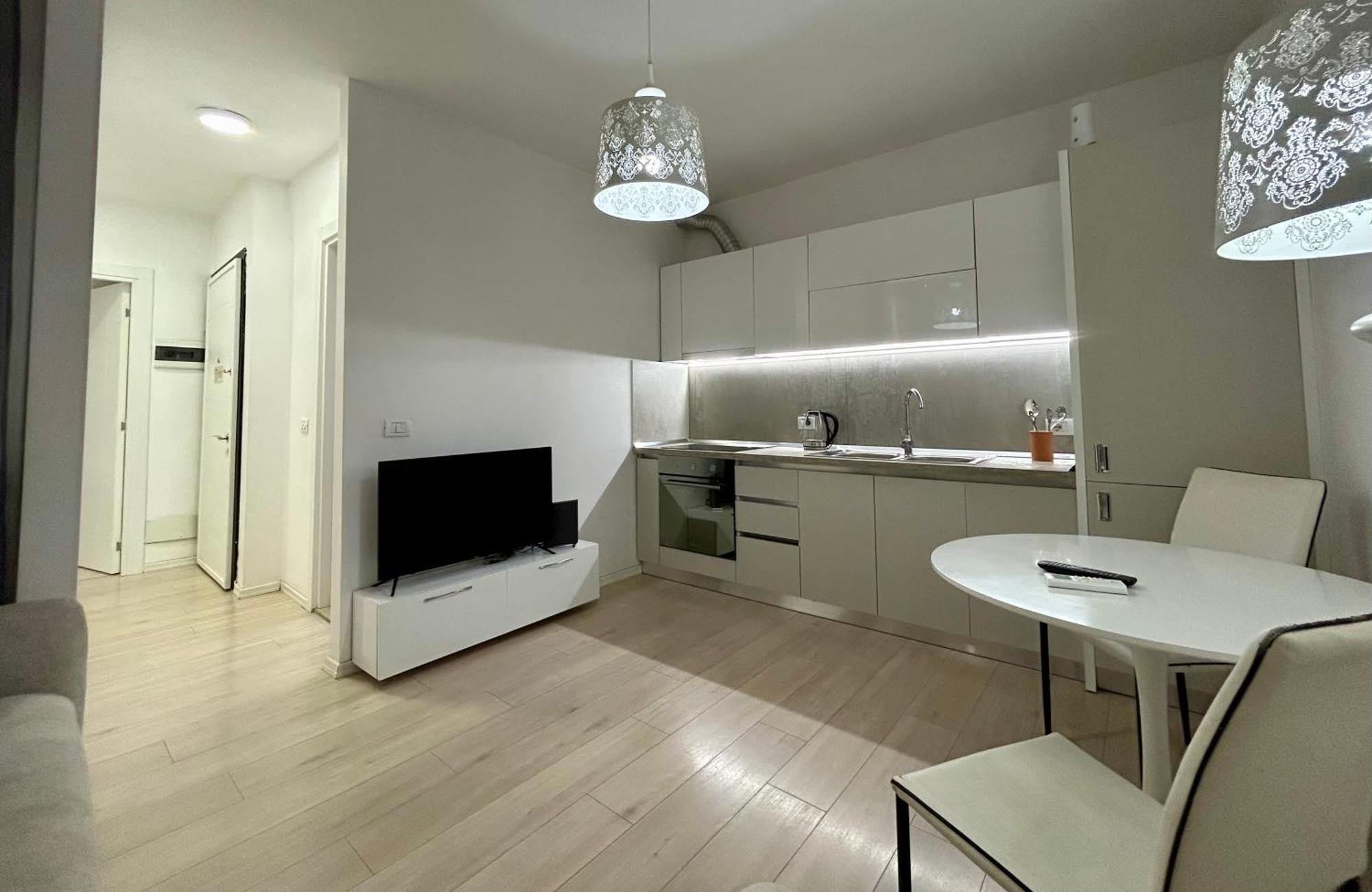 A&X Lovely And Central Apartment - 24H Self Check-In Tirana Exterior photo