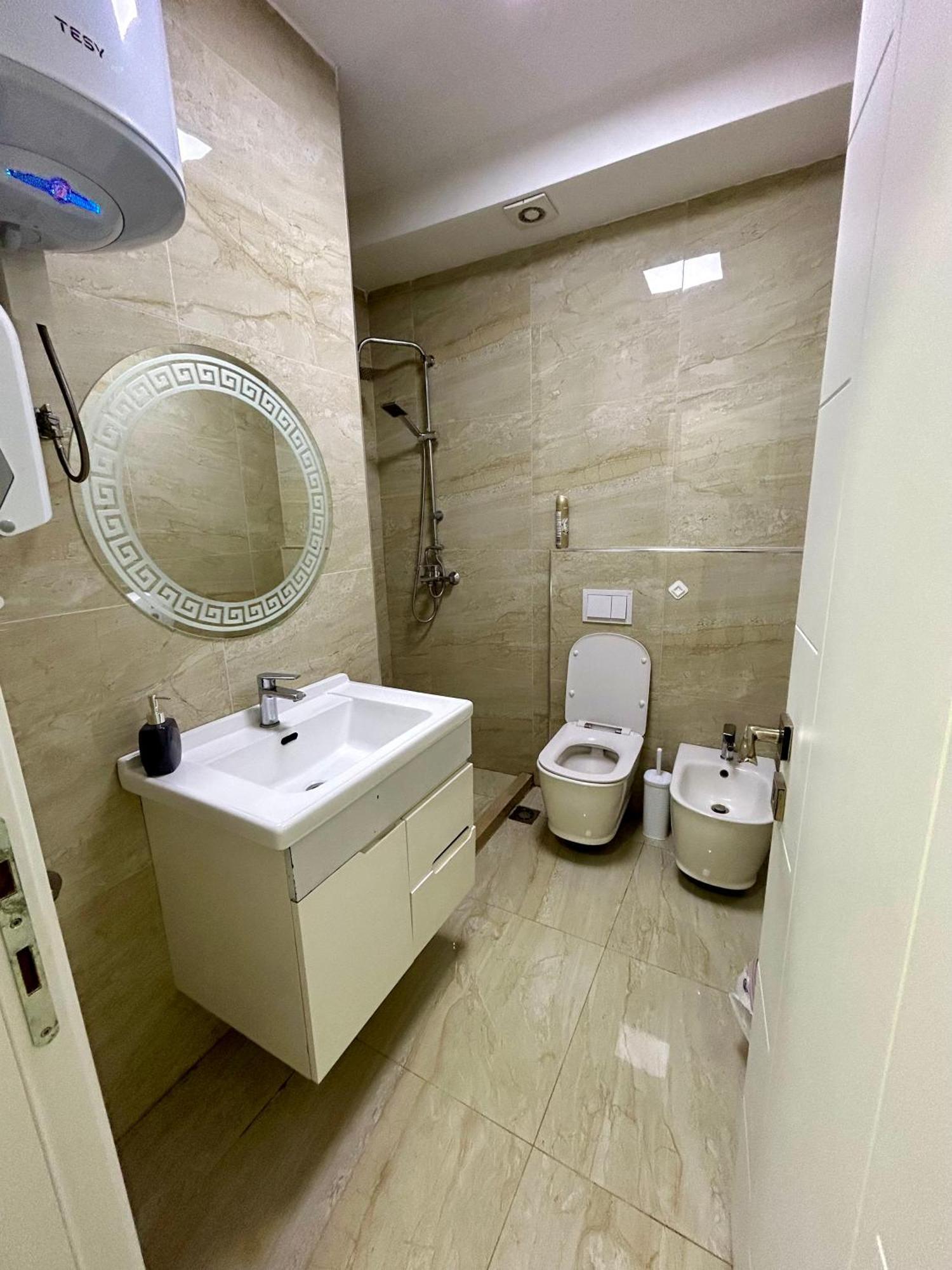 A&X Lovely And Central Apartment - 24H Self Check-In Tirana Exterior photo