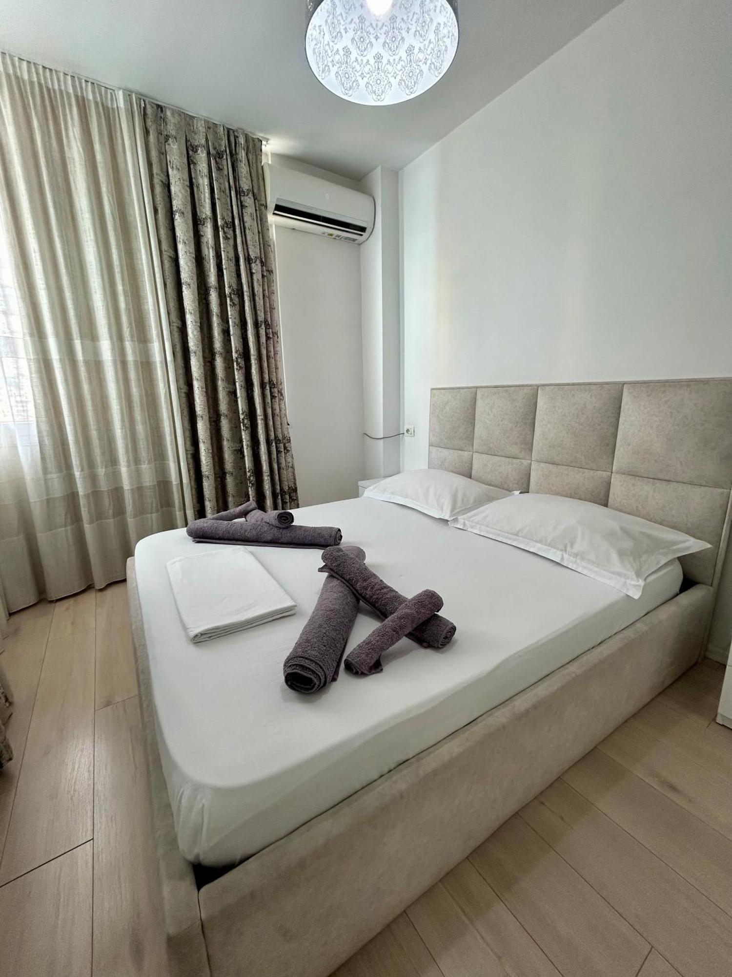 A&X Lovely And Central Apartment - 24H Self Check-In Tirana Exterior photo